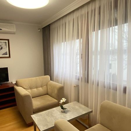 Part Cafe Residence Dunakeszi Bagian luar foto