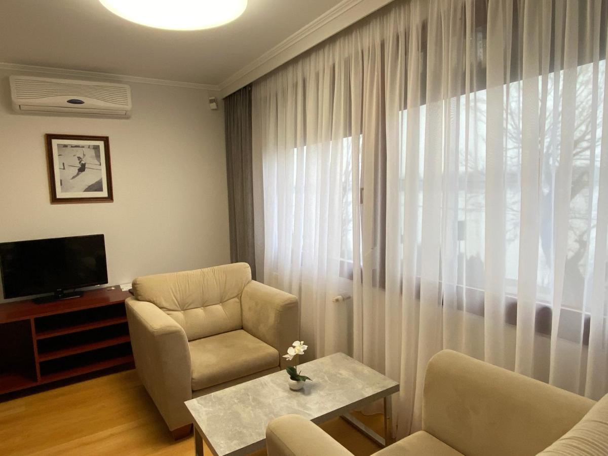 Part Cafe Residence Dunakeszi Bagian luar foto