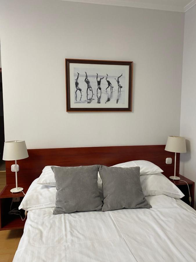 Part Cafe Residence Dunakeszi Bagian luar foto