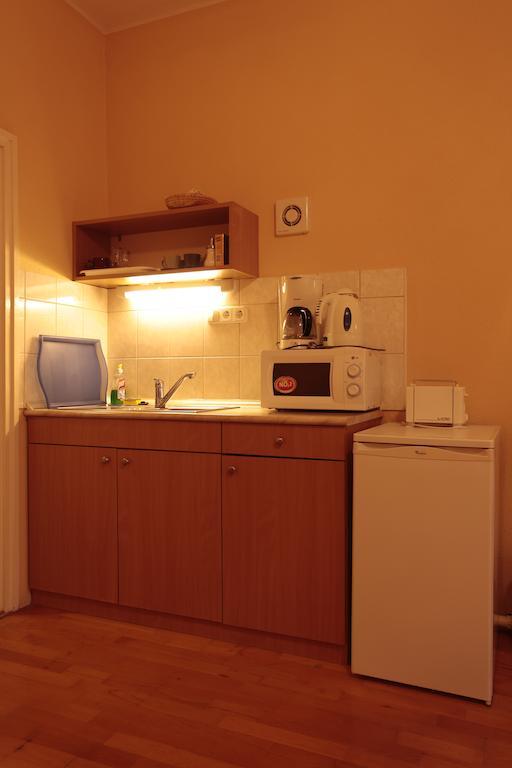 Part Cafe Residence Dunakeszi Ruang foto